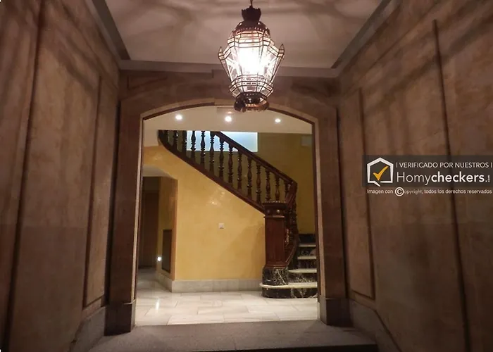 Homyat Prior Isidros, Plaza Mayor Apartment *